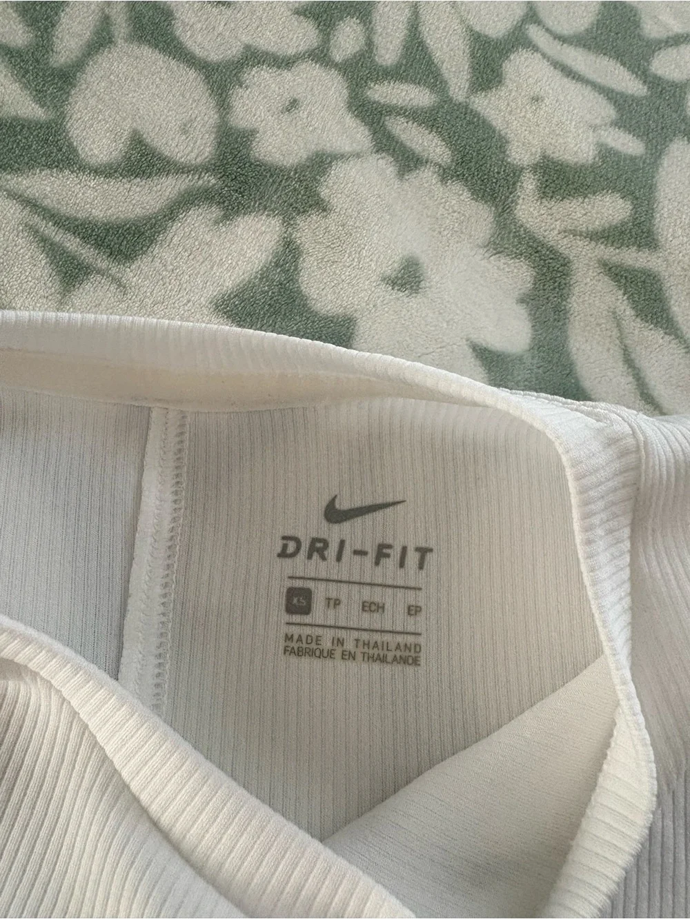 Nike size xs